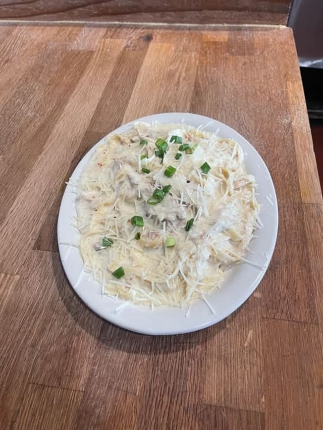 Chicken Fettuccine Alfredo (Individual).
